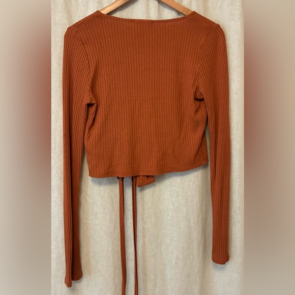 Reformation Wrap Top - Picture 2 of 4